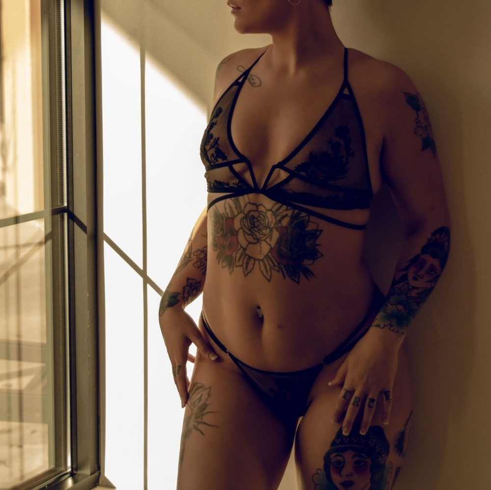 Thistle & Spire "Mullberry" Discontinued Sheer Black Set